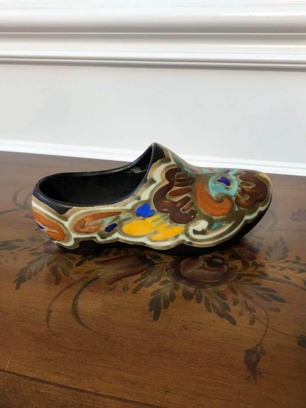 Flemish pottery - Flamand JWC hand painted ceramic shoe form